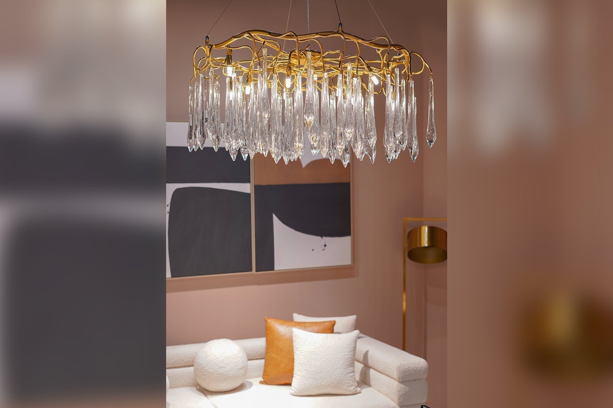 How to Choose the Perfect Chandelier for Your Living Room