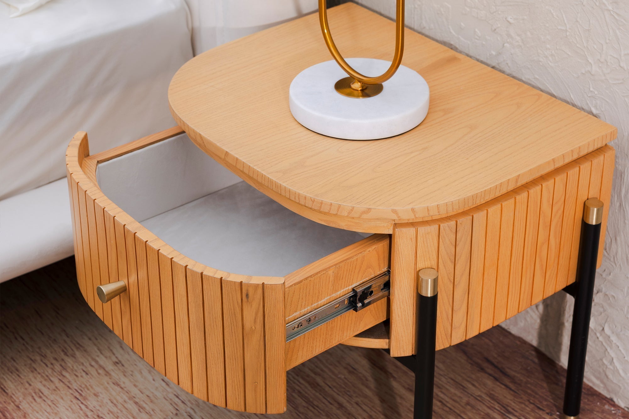 Bedside Table Pairing Guide: Heights, Styles & Symmetry